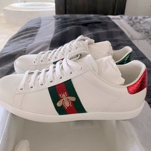 Gucci New Ace Bee Embroidered Sneakers